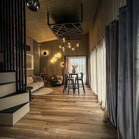 Holiday home Lakstigalas Lux Skriveri