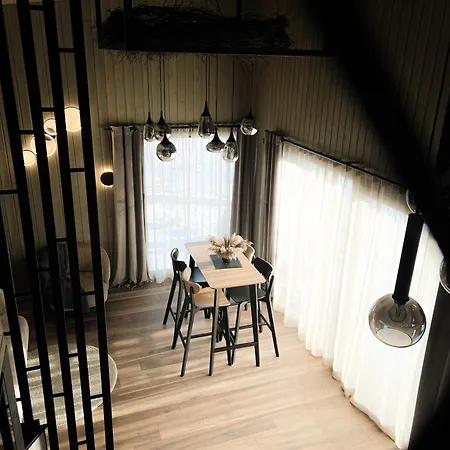 Lakstigalas Lux Holiday home *